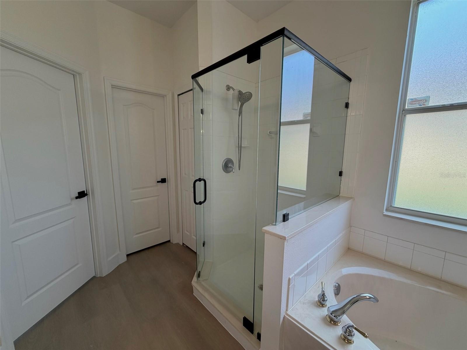 WEDGEWOOD COMMONS PH 02 - Residential Lease