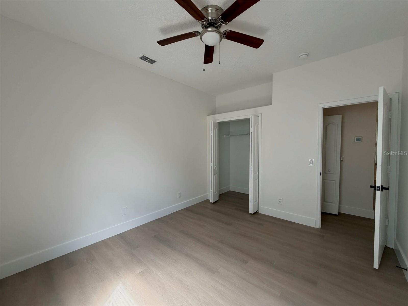 WEDGEWOOD COMMONS PH 02 - Residential Lease
