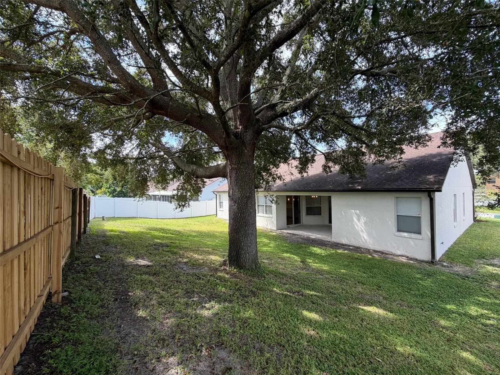 WEDGEWOOD COMMONS PH 02 - Residential Lease