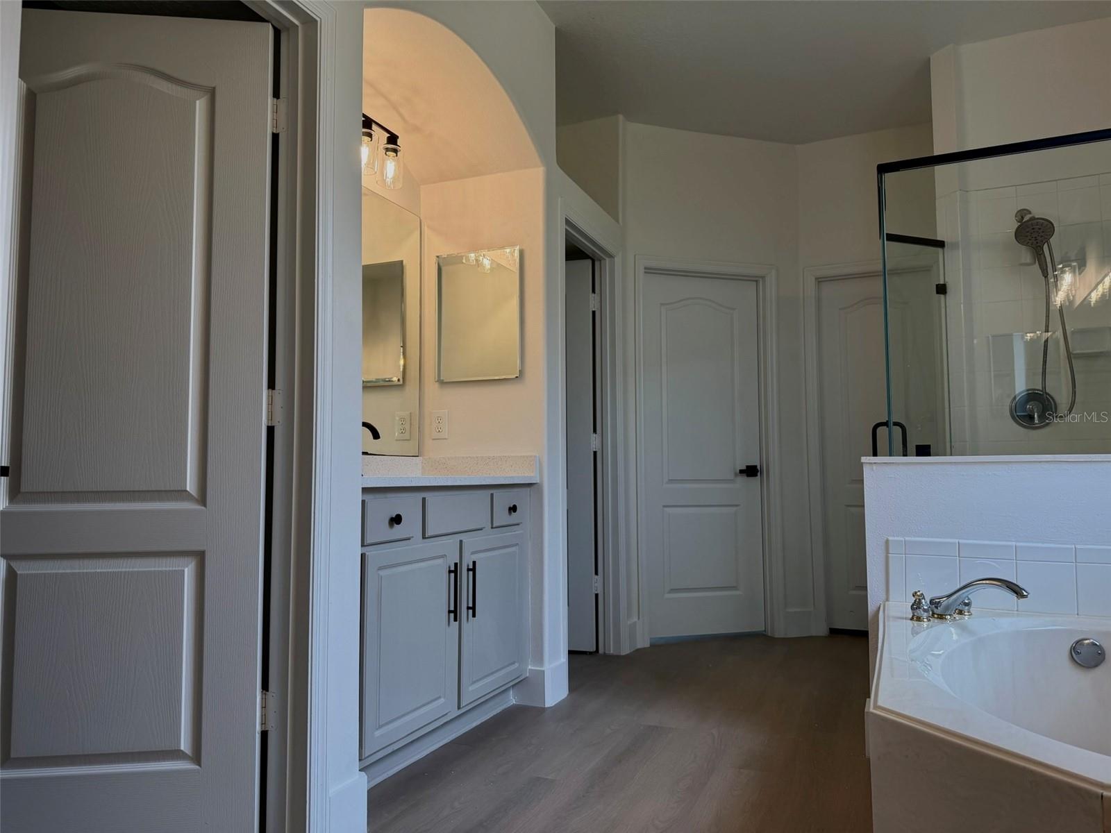 WEDGEWOOD COMMONS PH 02 - Residential Lease