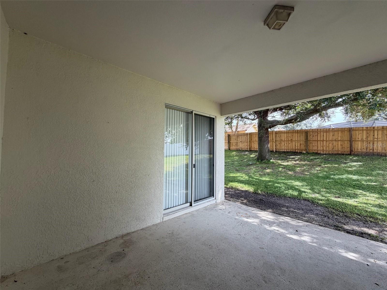 WEDGEWOOD COMMONS PH 02 - Residential Lease