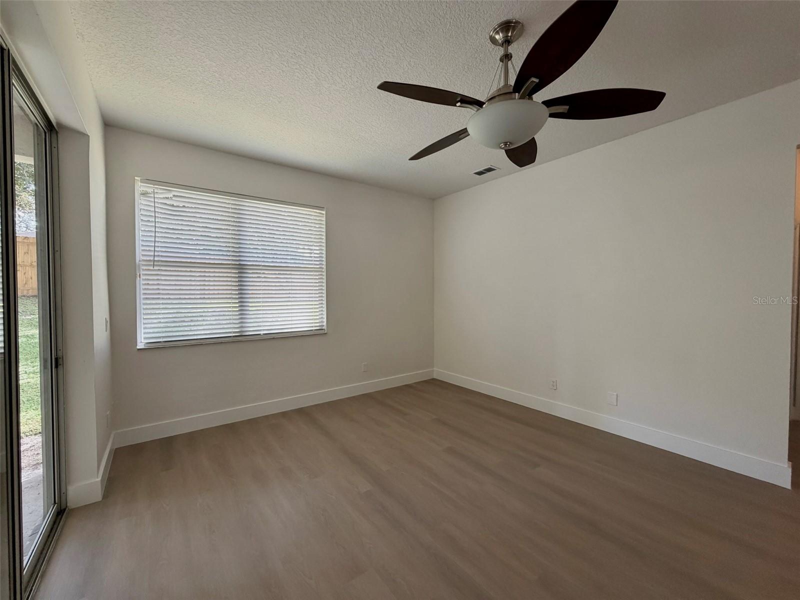 WEDGEWOOD COMMONS PH 02 - Residential Lease