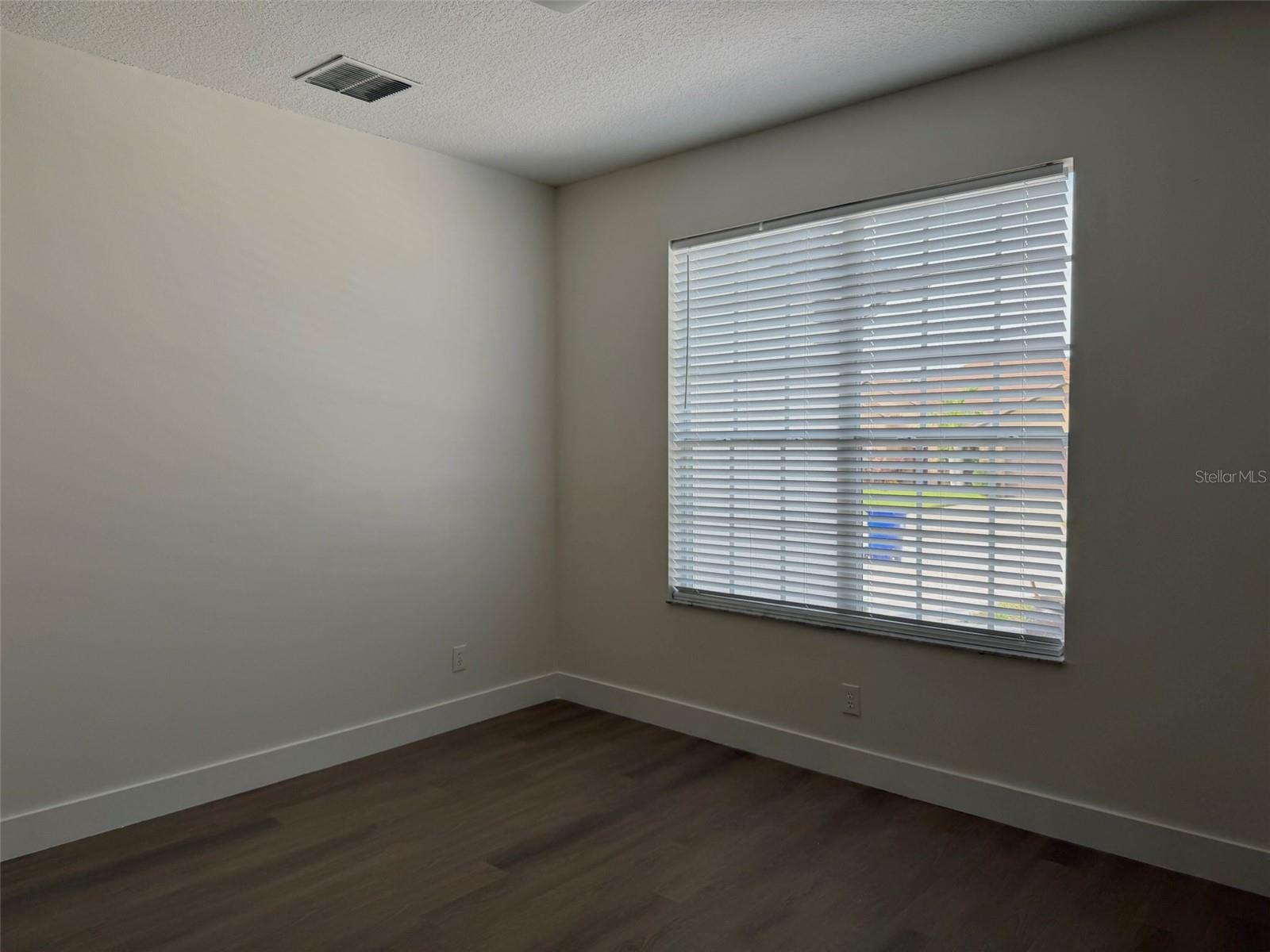 WEDGEWOOD COMMONS PH 02 - Residential Lease