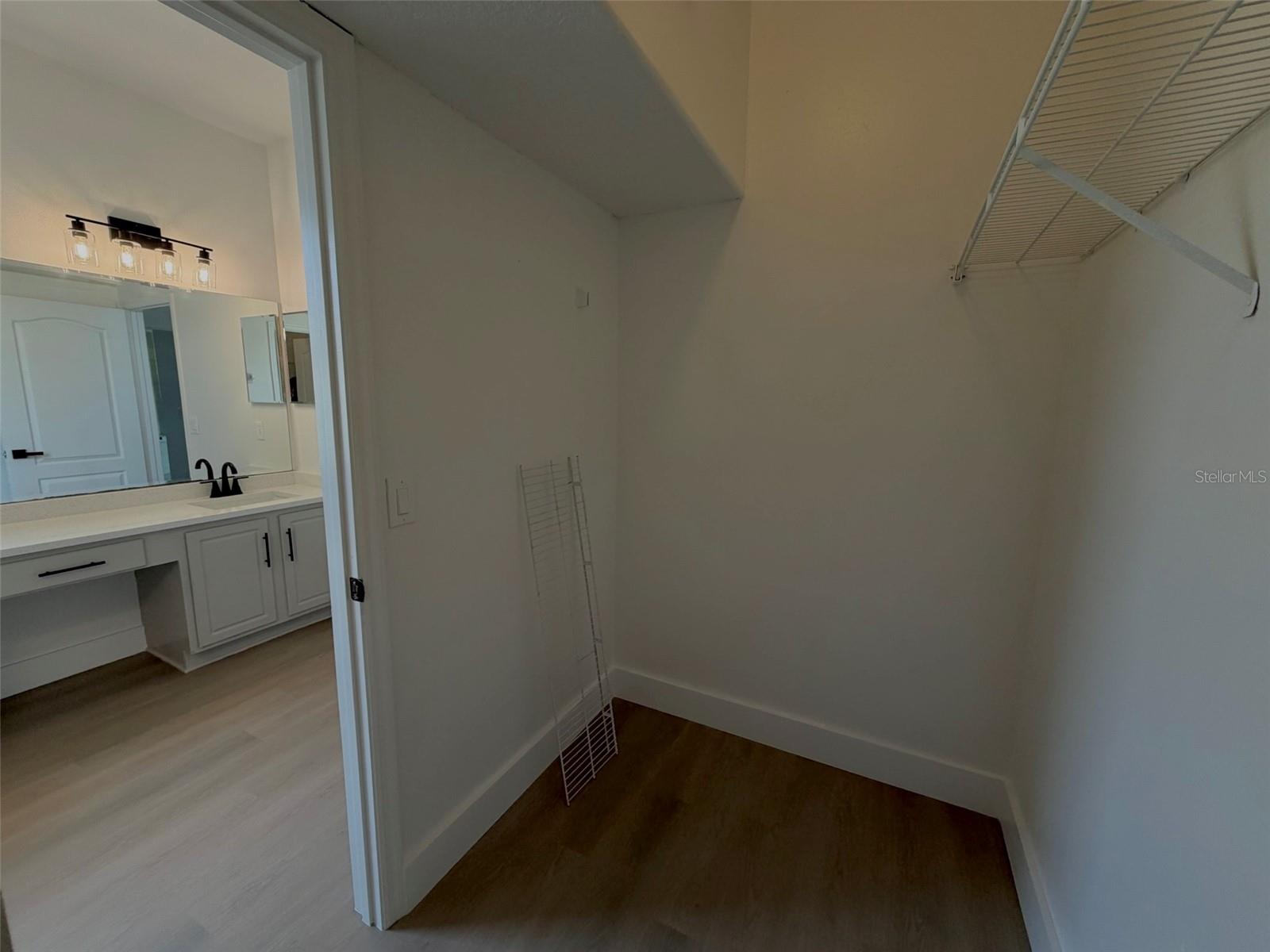 WEDGEWOOD COMMONS PH 02 - Residential Lease