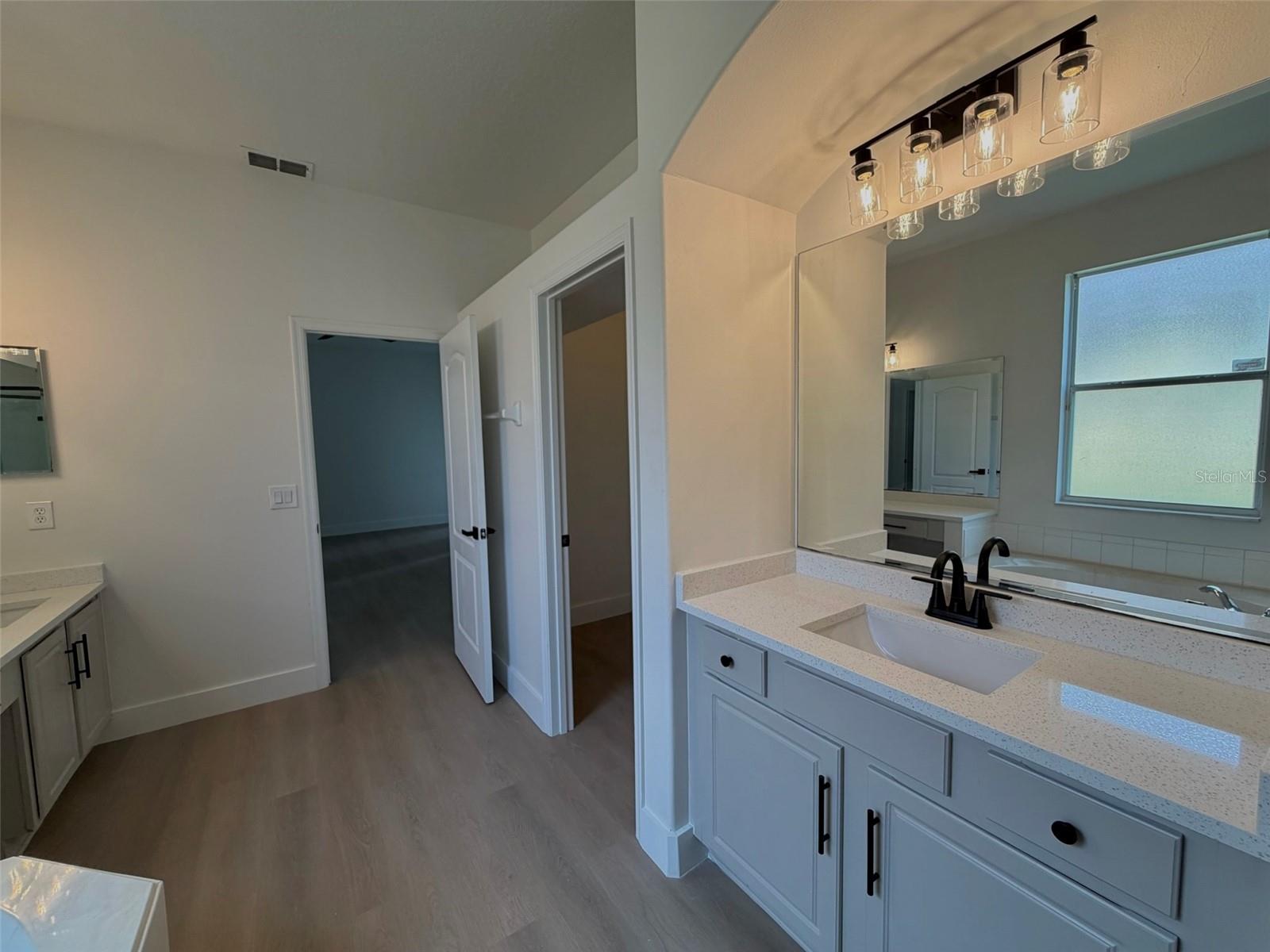 WEDGEWOOD COMMONS PH 02 - Residential Lease
