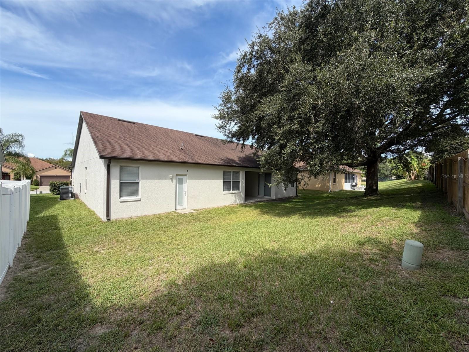 WEDGEWOOD COMMONS PH 02 - Residential Lease