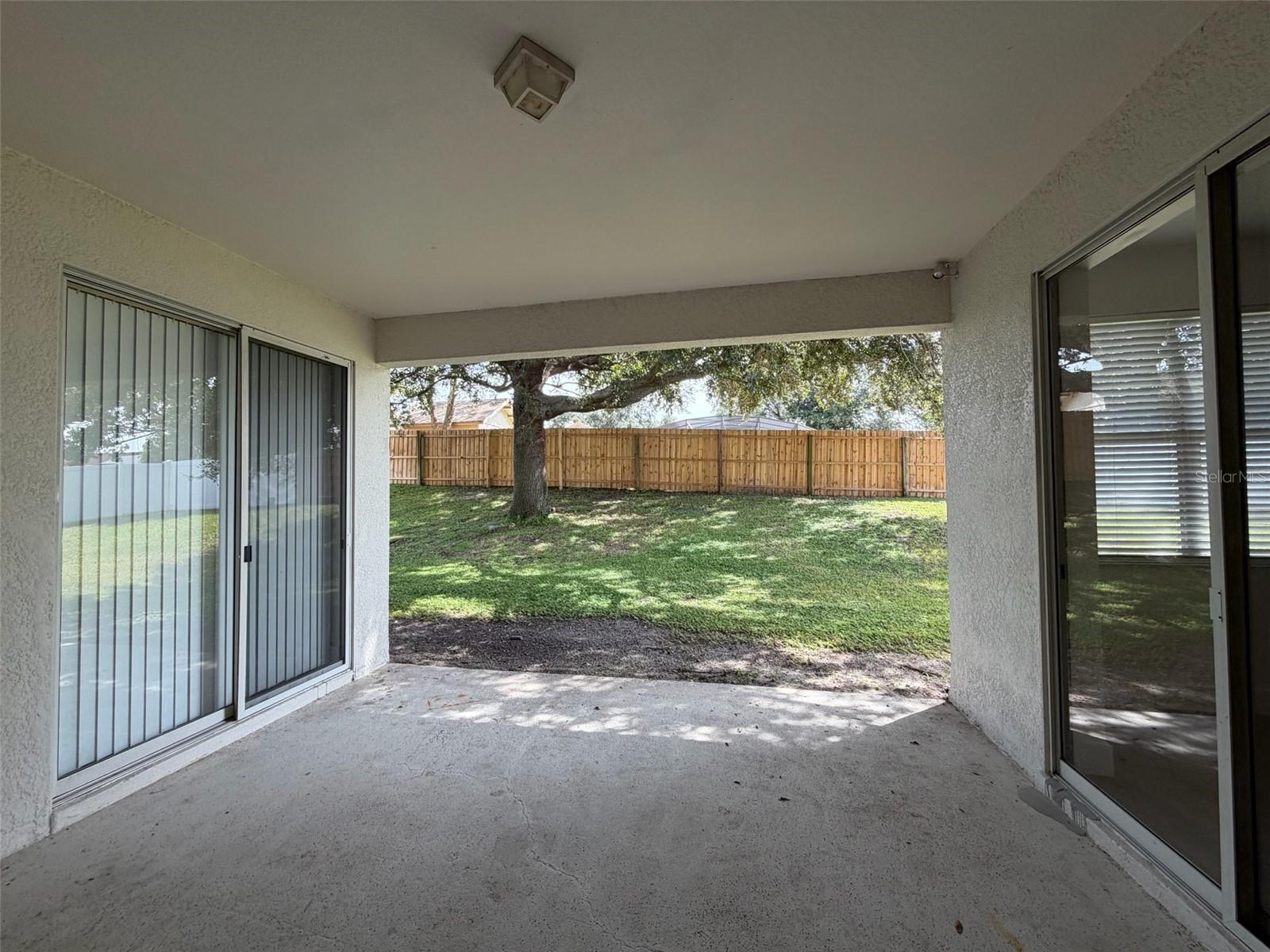 WEDGEWOOD COMMONS PH 02 - Residential Lease