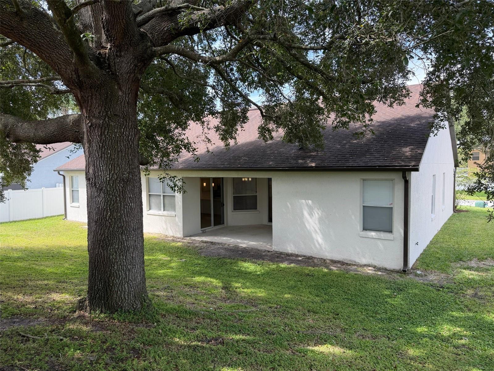 WEDGEWOOD COMMONS PH 02 - Residential Lease