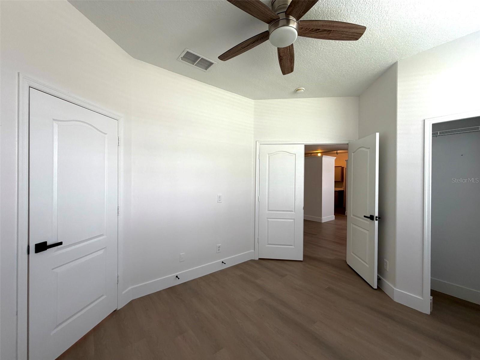 WEDGEWOOD COMMONS PH 02 - Residential Lease