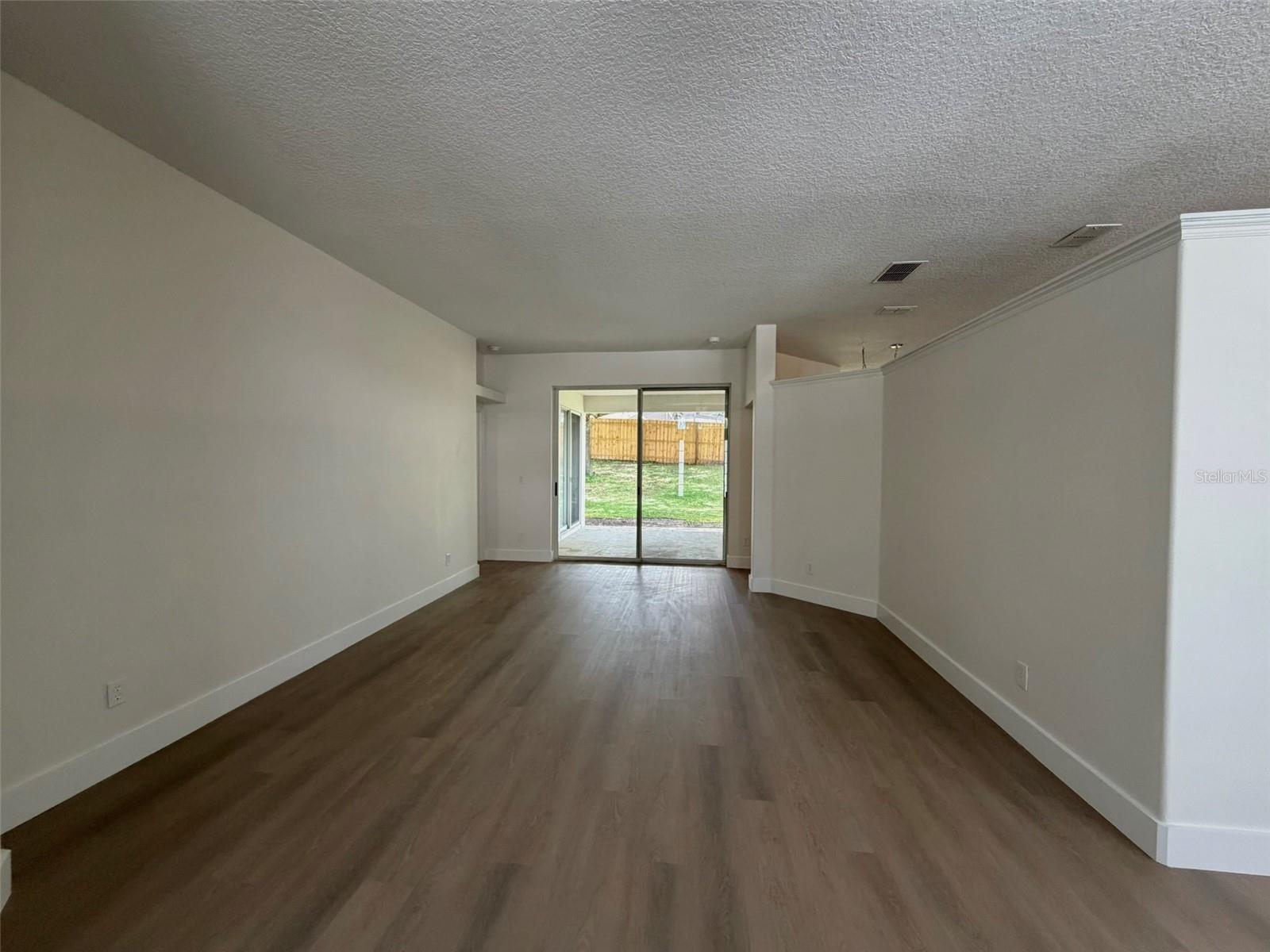 WEDGEWOOD COMMONS PH 02 - Residential Lease