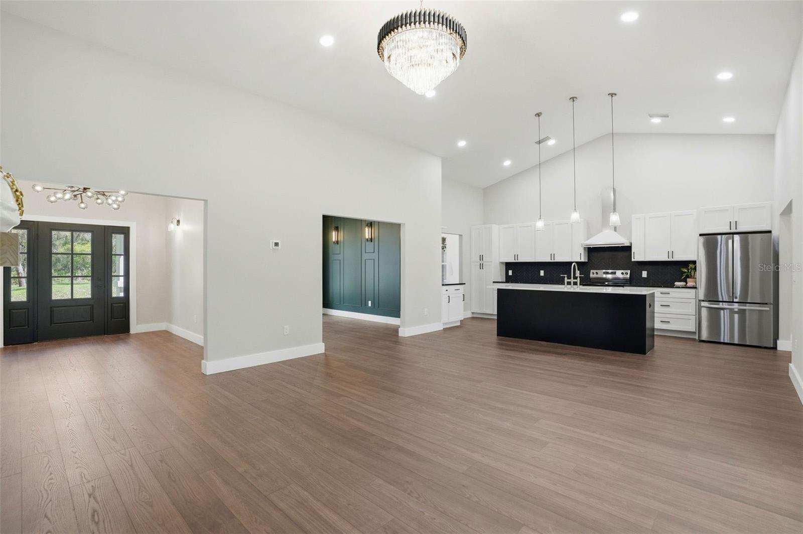 RIDGE MANOR ESTATE - Residential
