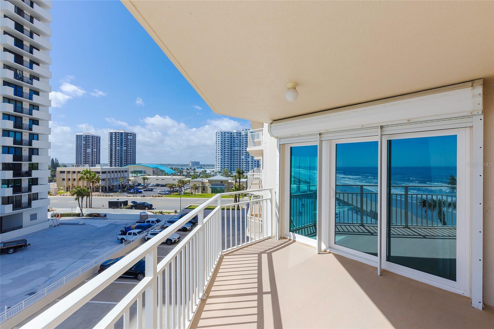 OCEANS 06 CONDO - Residential