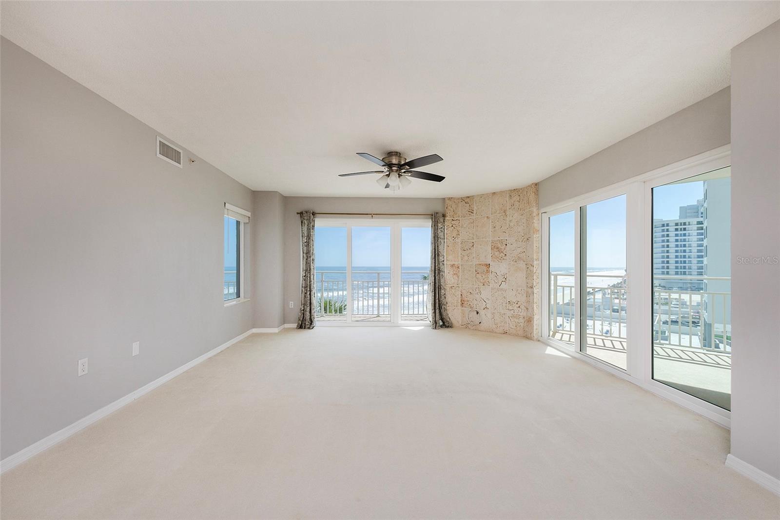 OCEANS 06 CONDO - Residential