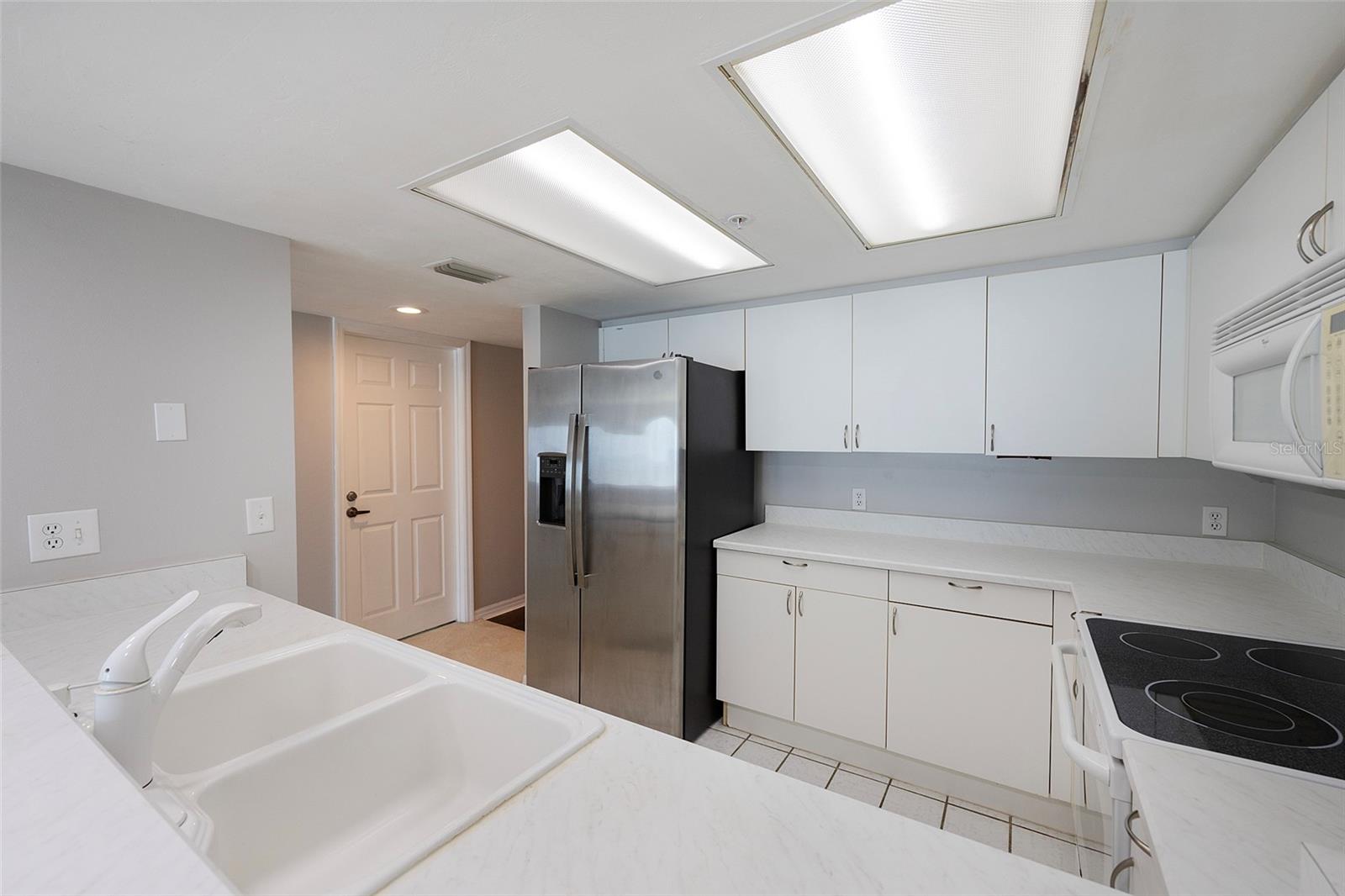 OCEANS 06 CONDO - Residential