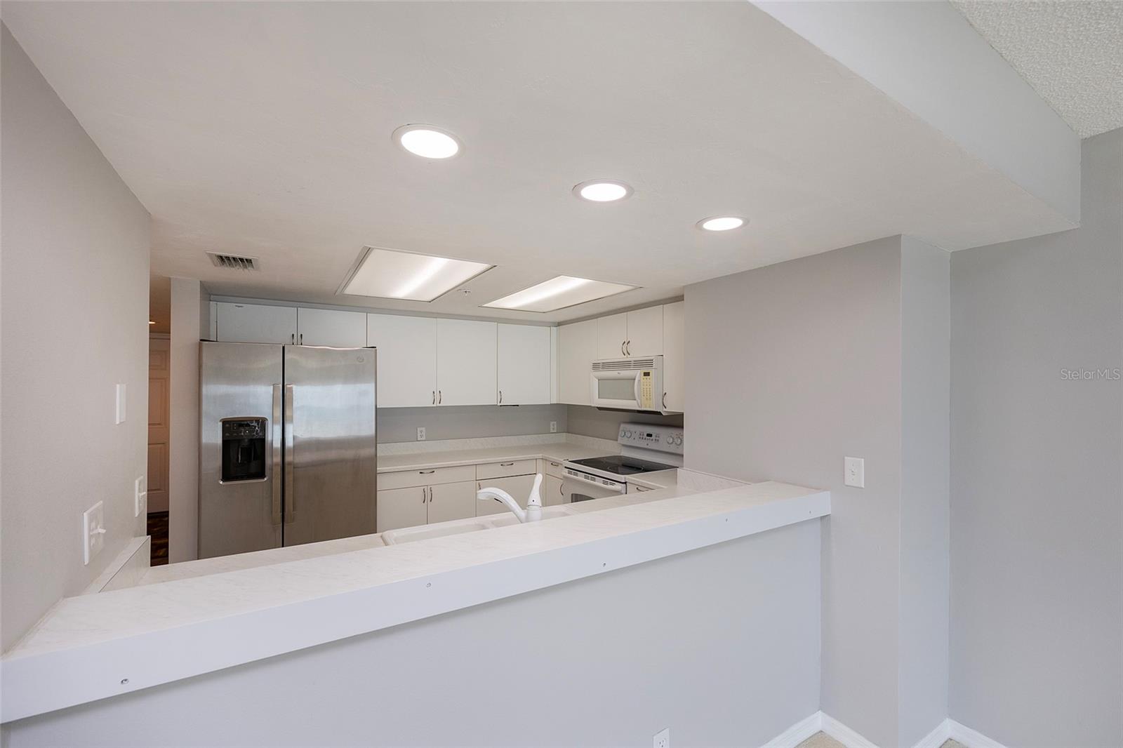 OCEANS 06 CONDO - Residential