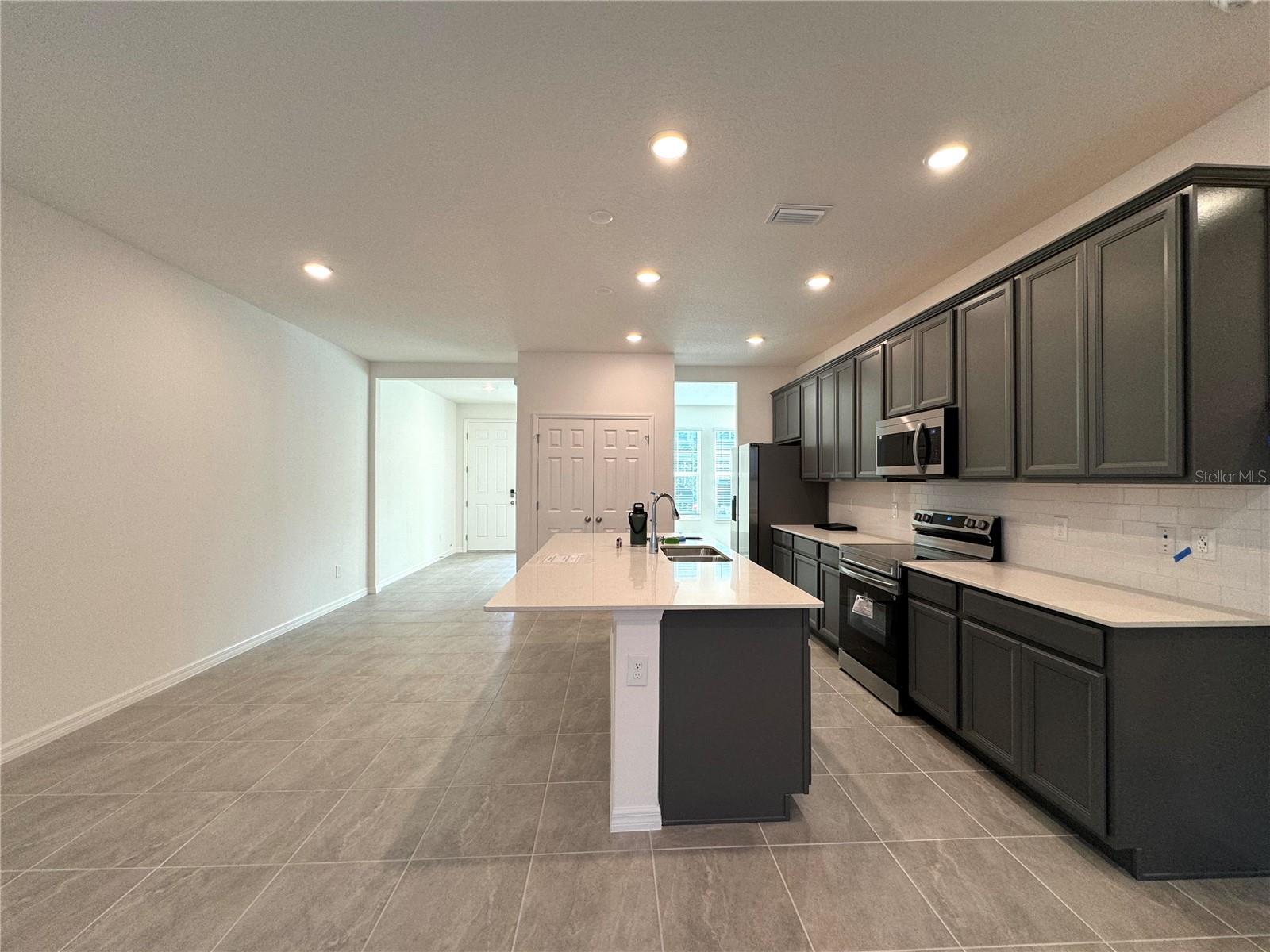 MEZZANO - Residential Lease