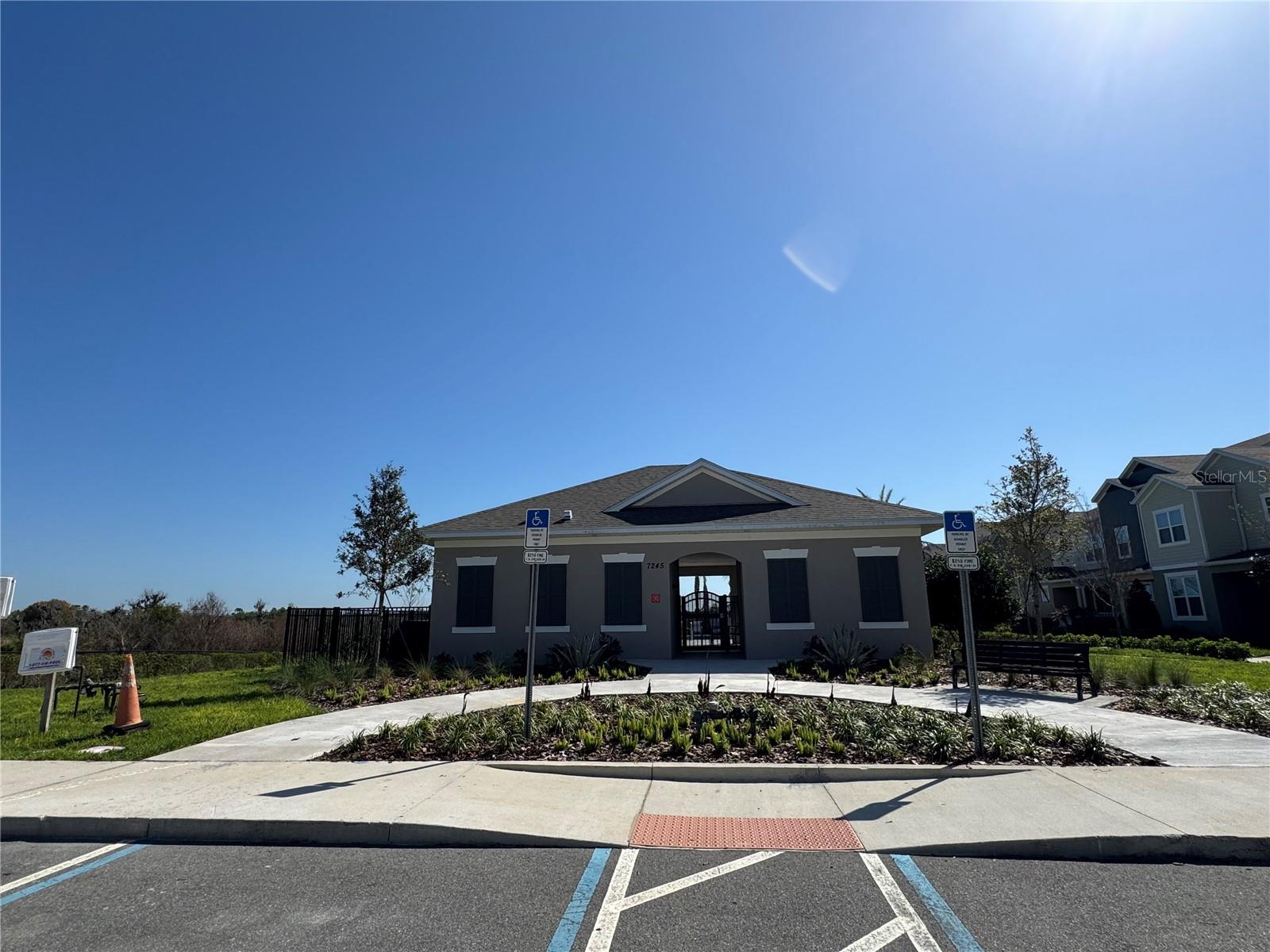 MEZZANO - Residential Lease