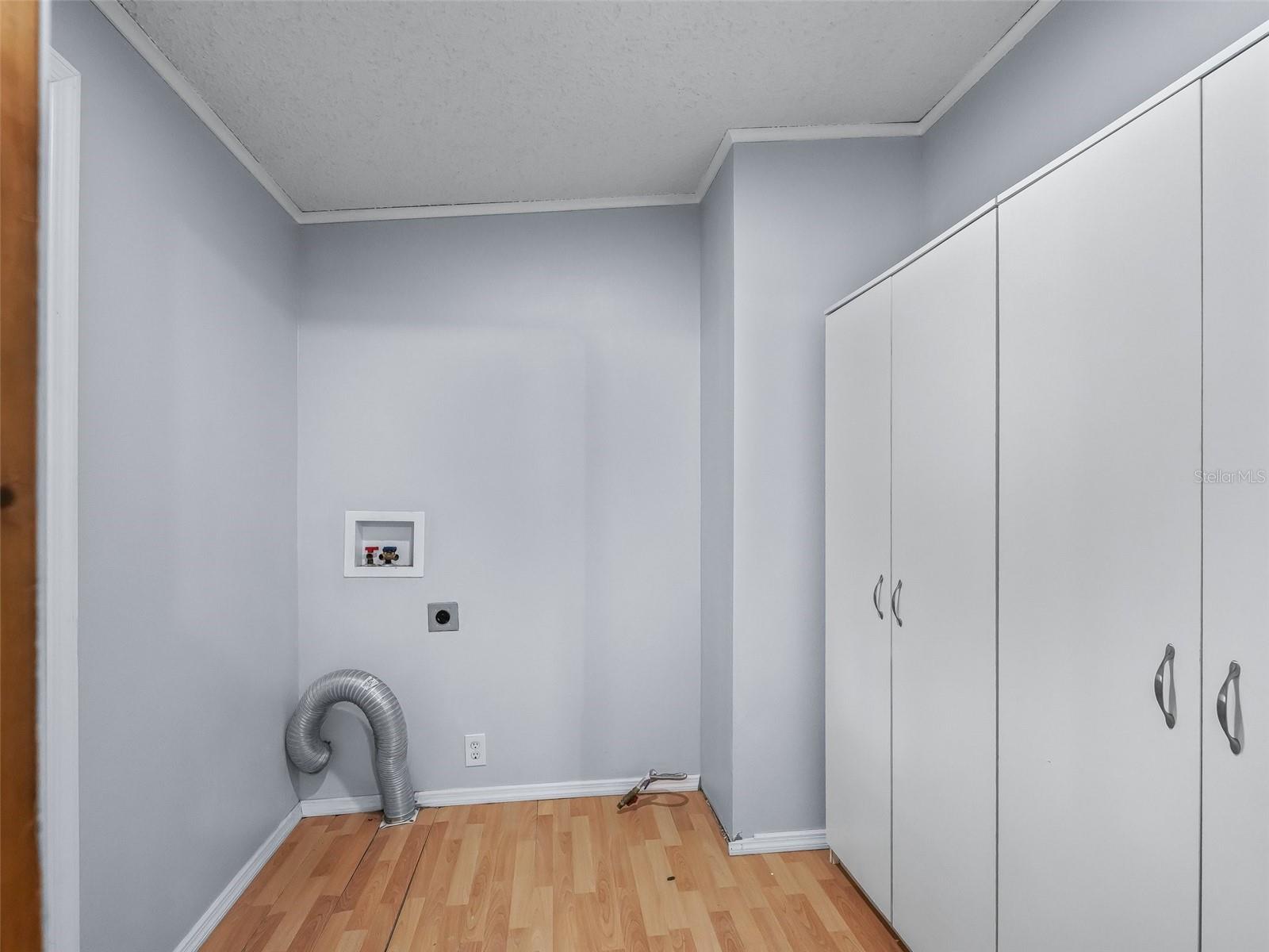 COUNTRYSIDE LAKES - Residential