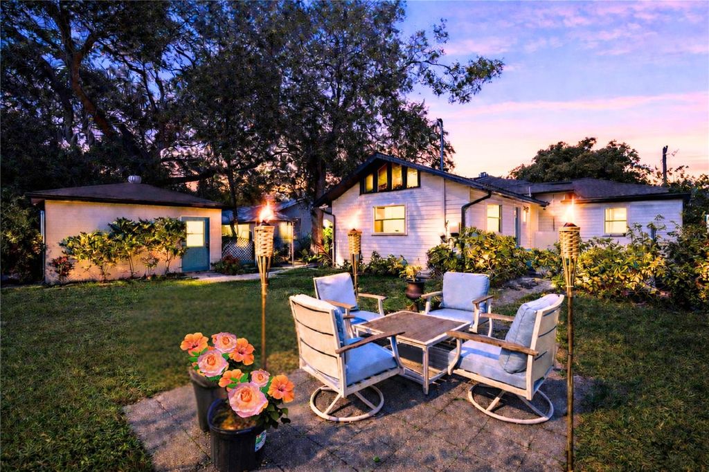 Photo of 3704 W Platt Street, Tampa, FL 33609 (MLS # TB8475975)