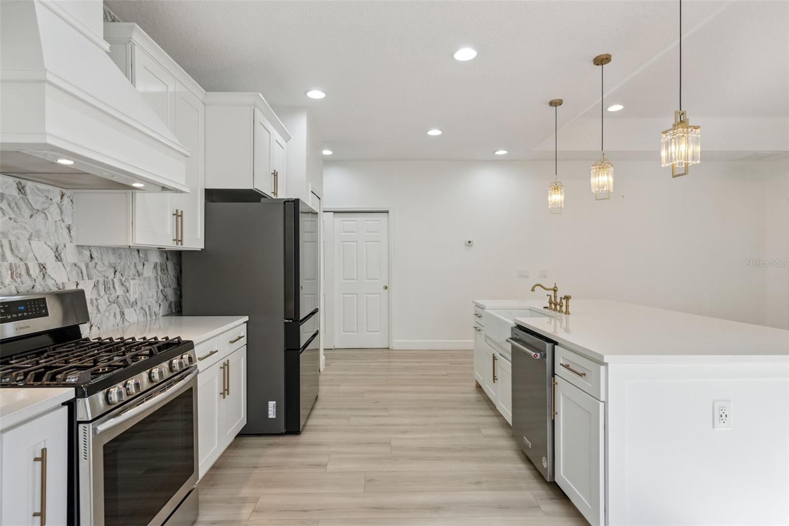 SUMMERPORT - Residential