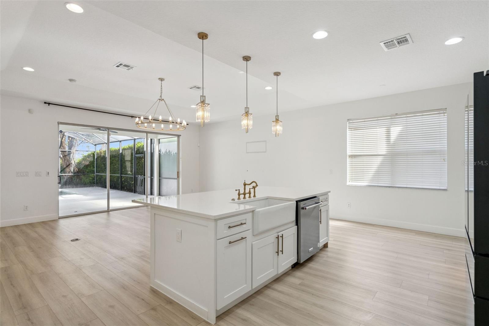 SUMMERPORT - Residential