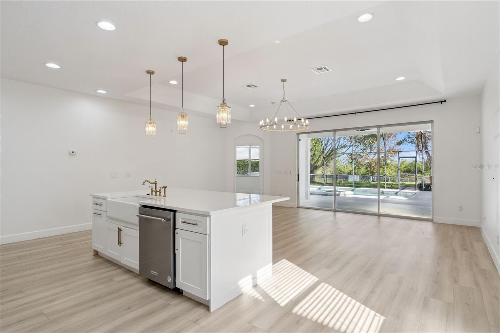 SUMMERPORT - Residential