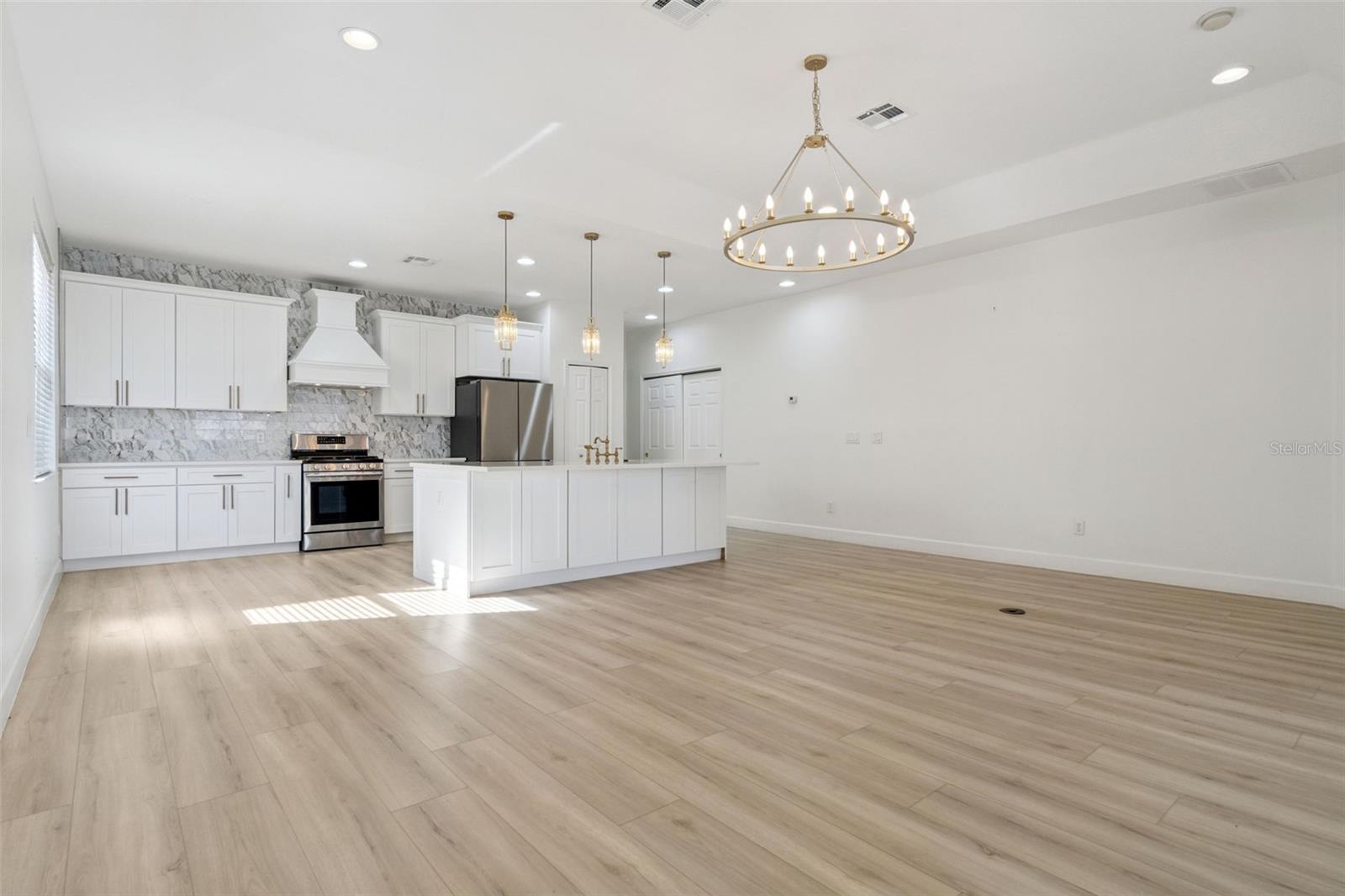 SUMMERPORT - Residential