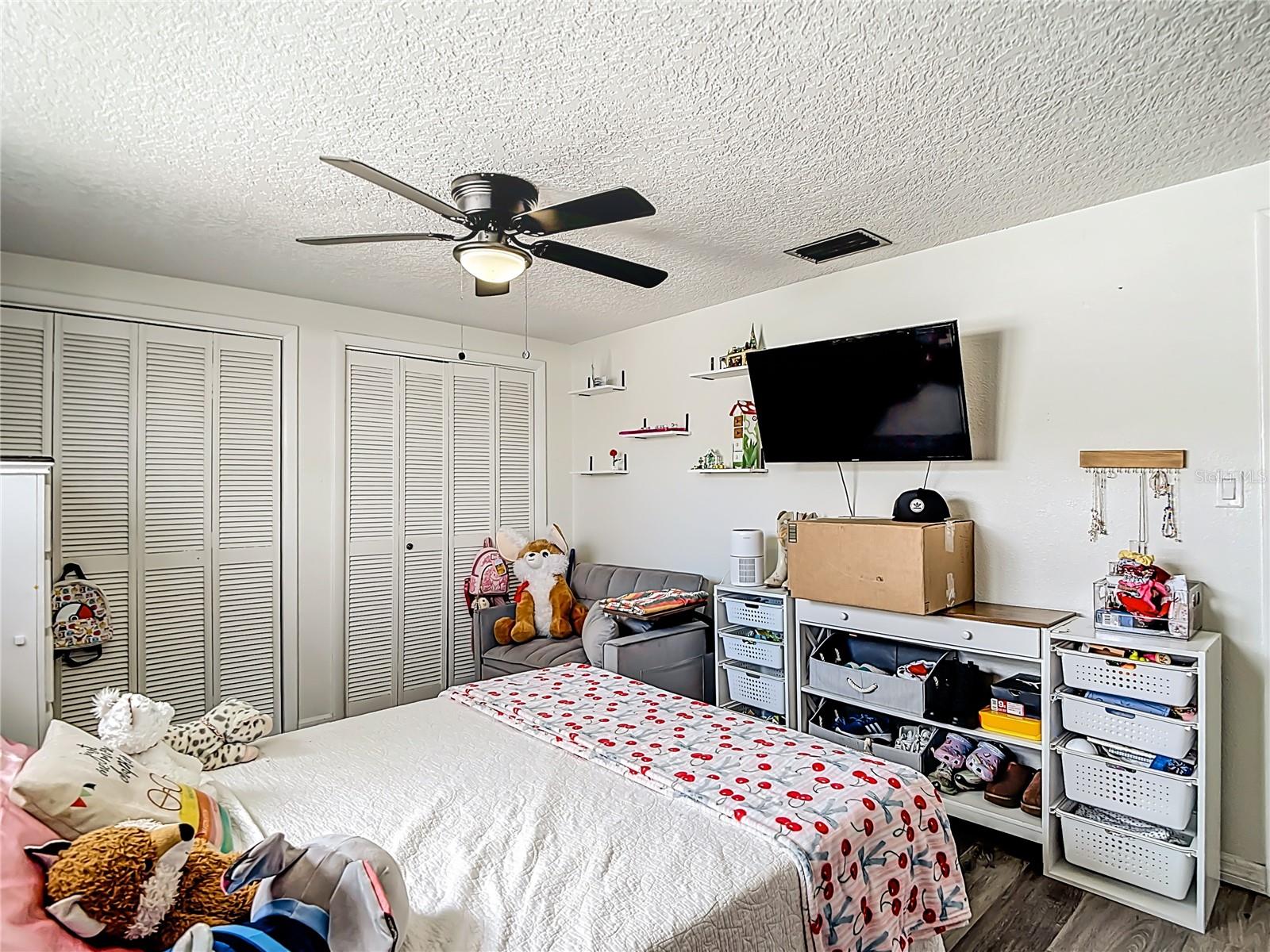 EMBASSY HILLS - Residential