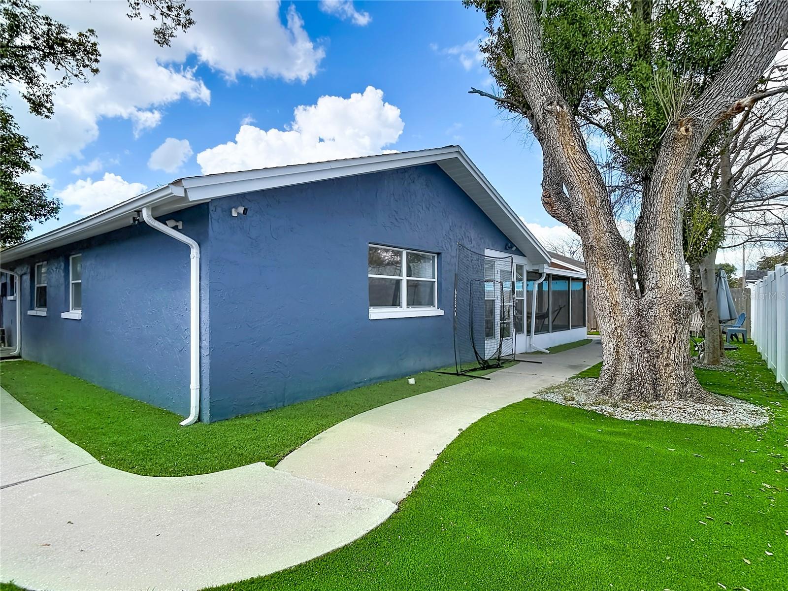 EMBASSY HILLS - Residential