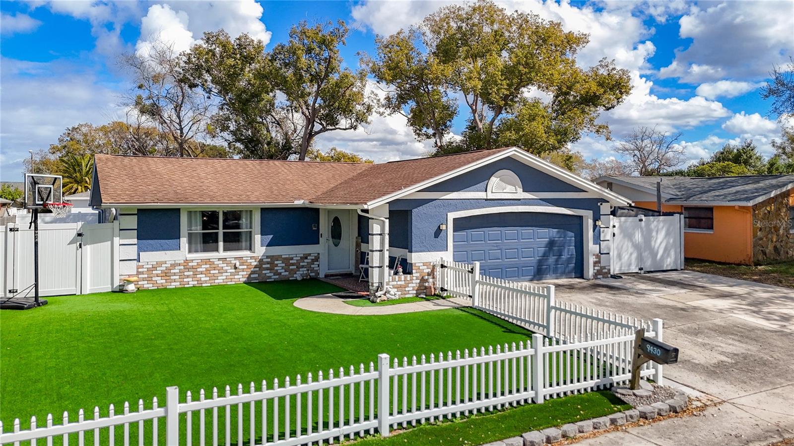 EMBASSY HILLS - Residential