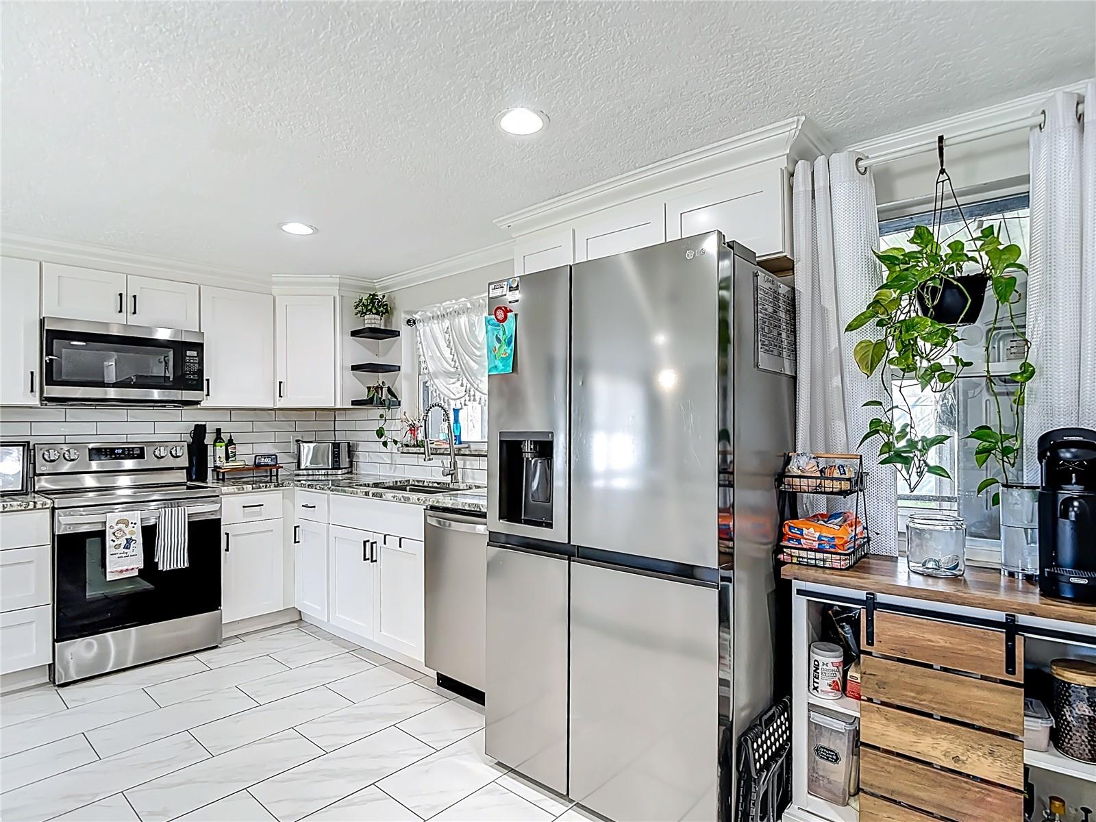 EMBASSY HILLS - Residential