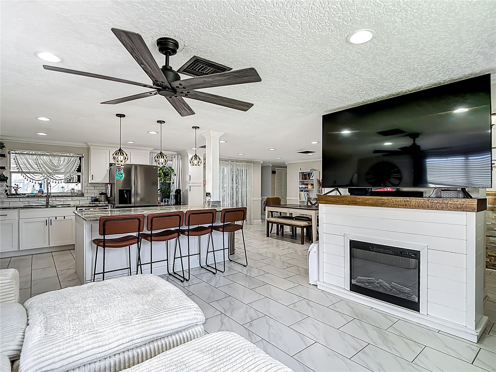 EMBASSY HILLS - Residential