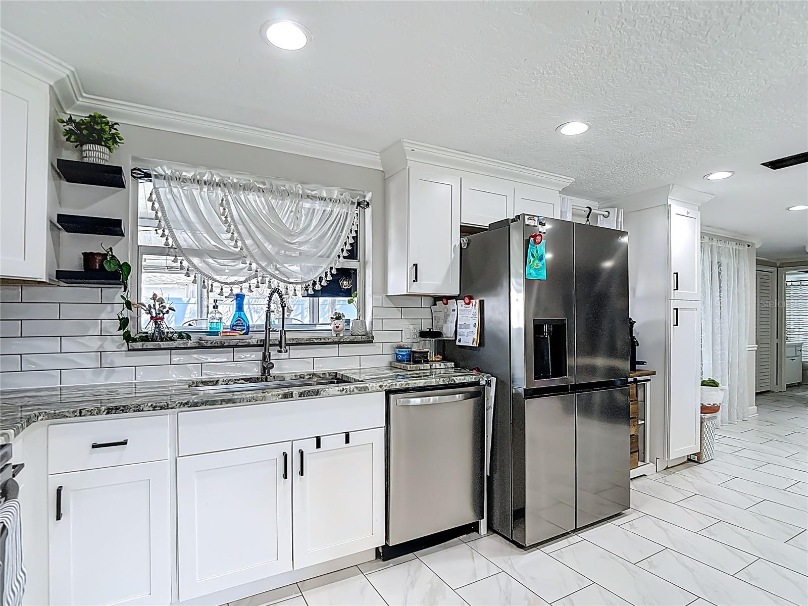 EMBASSY HILLS - Residential