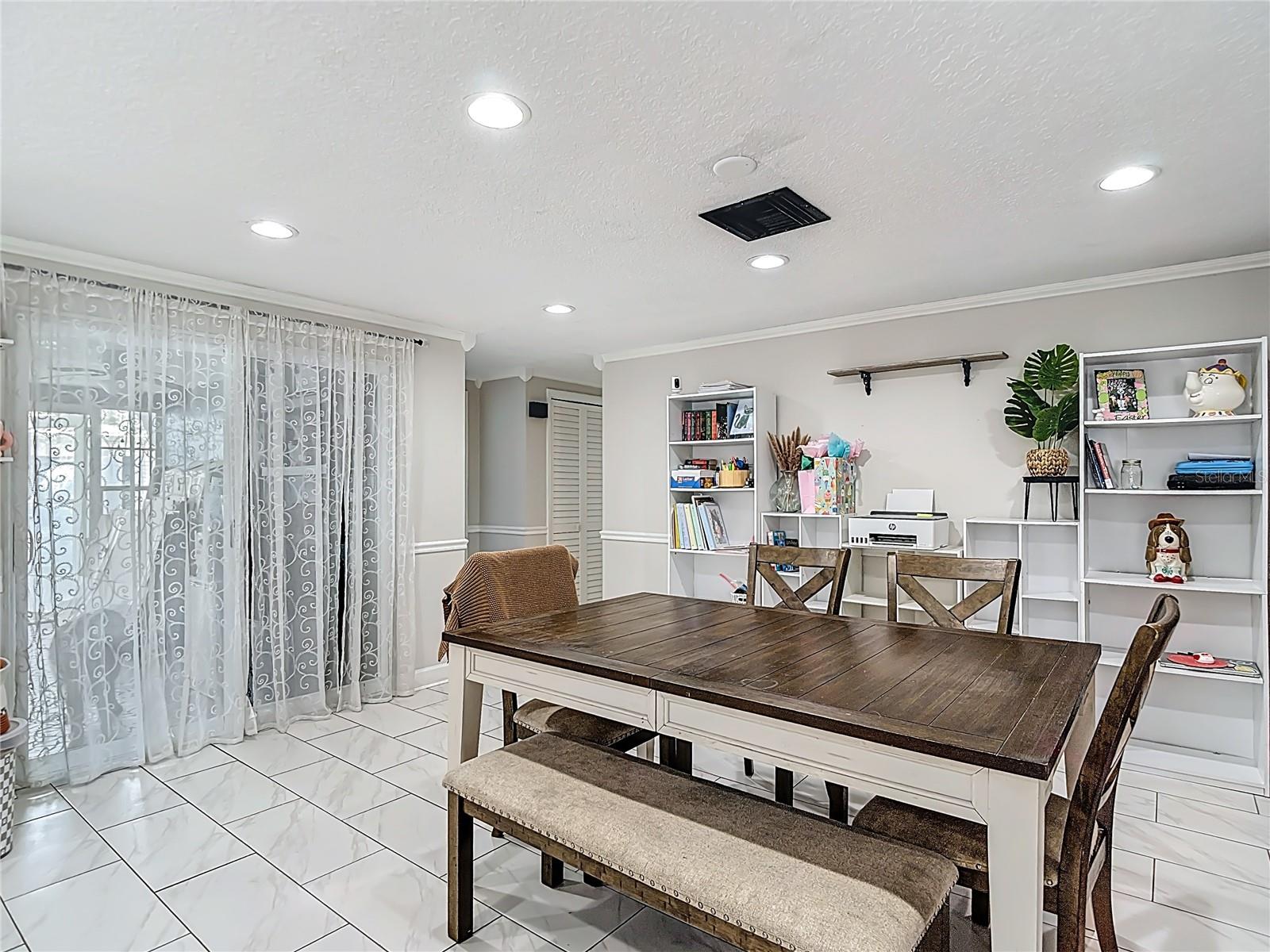 EMBASSY HILLS - Residential