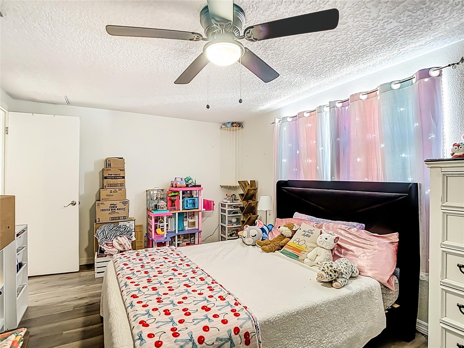 EMBASSY HILLS - Residential