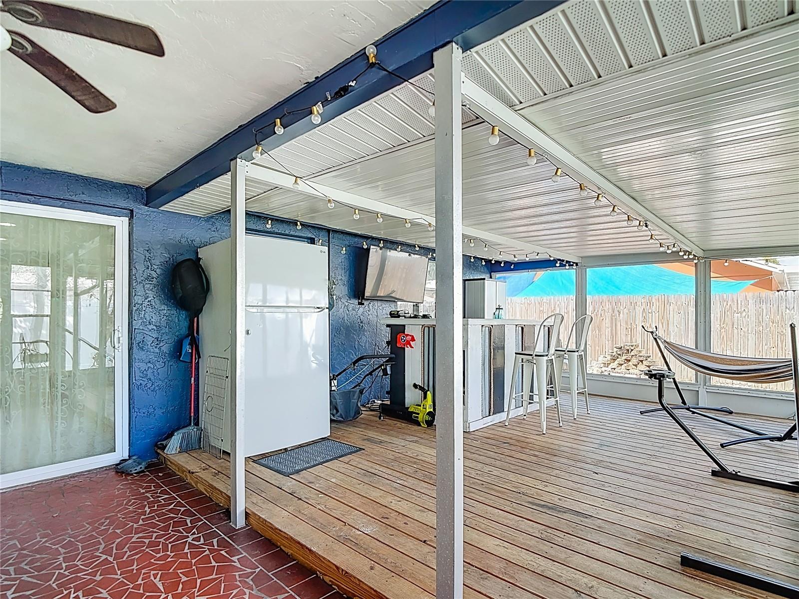 EMBASSY HILLS - Residential