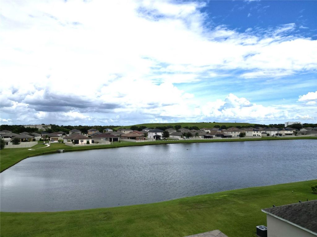 Photo of 2850 Wadeview Loop, Saint Cloud, FL 34769 (MLS # S5135716)