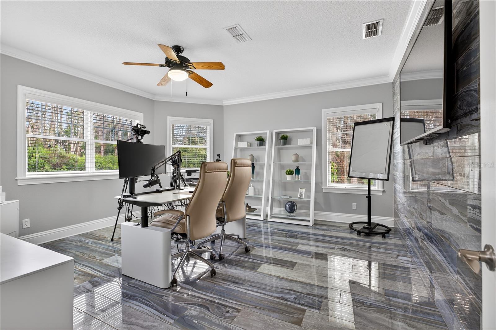 CRENSHAW LAKES - Residential