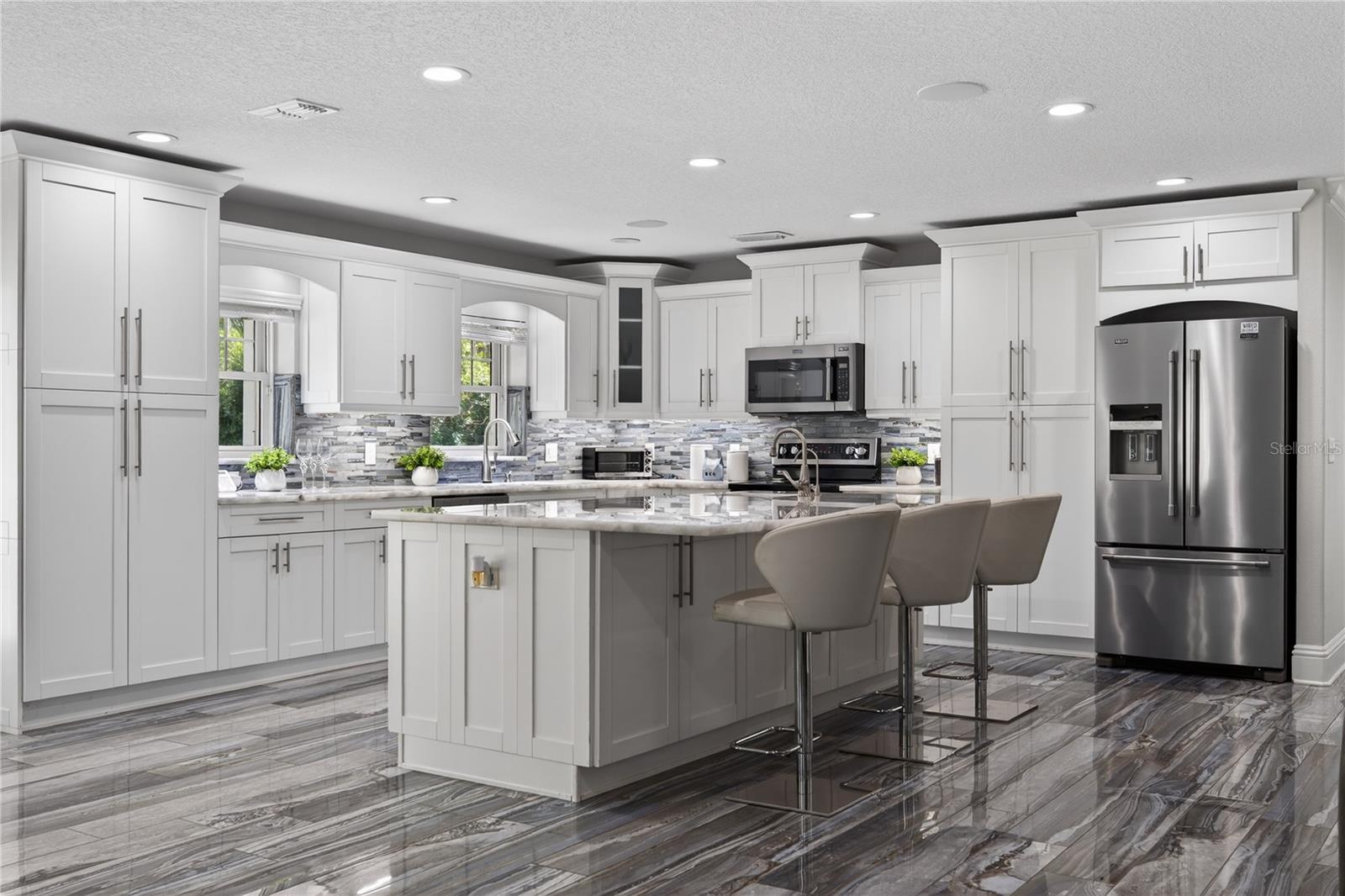 CRENSHAW LAKES - Residential