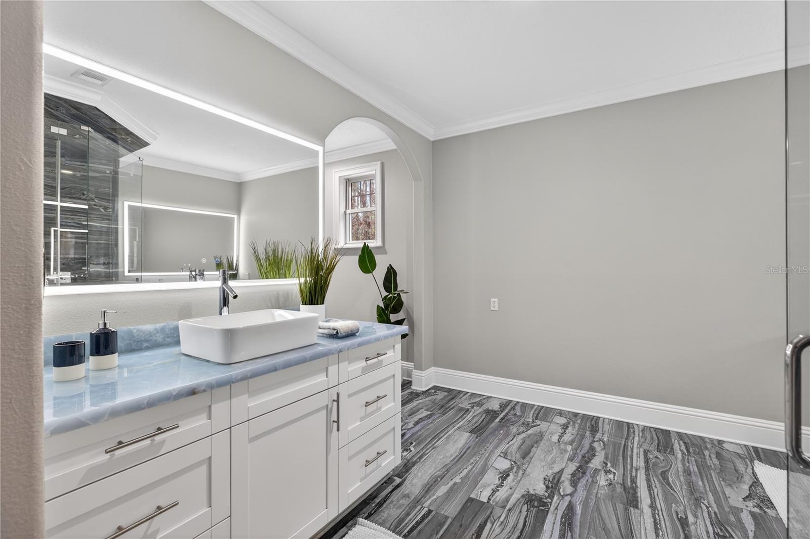 CRENSHAW LAKES - Residential