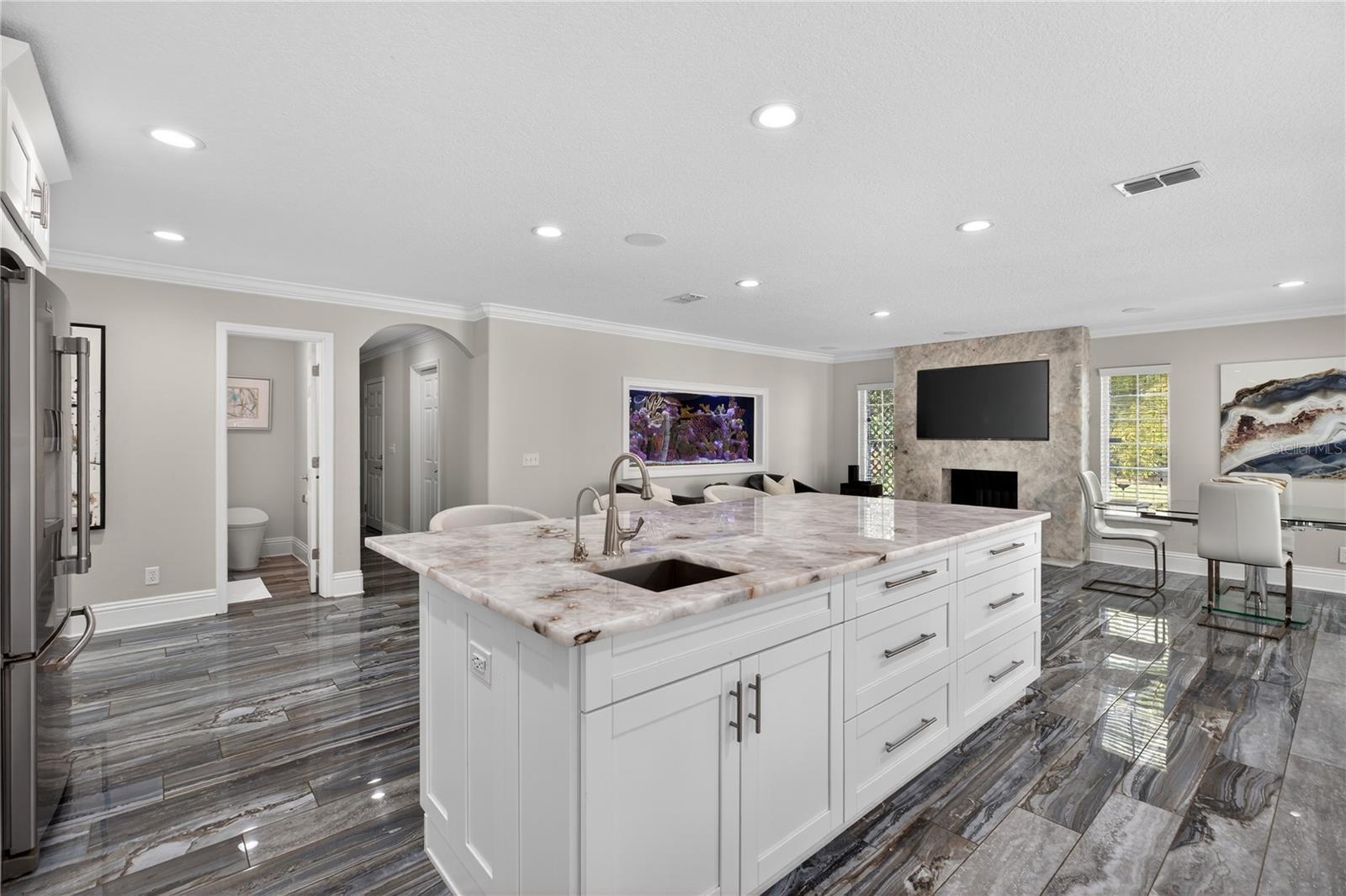 CRENSHAW LAKES - Residential