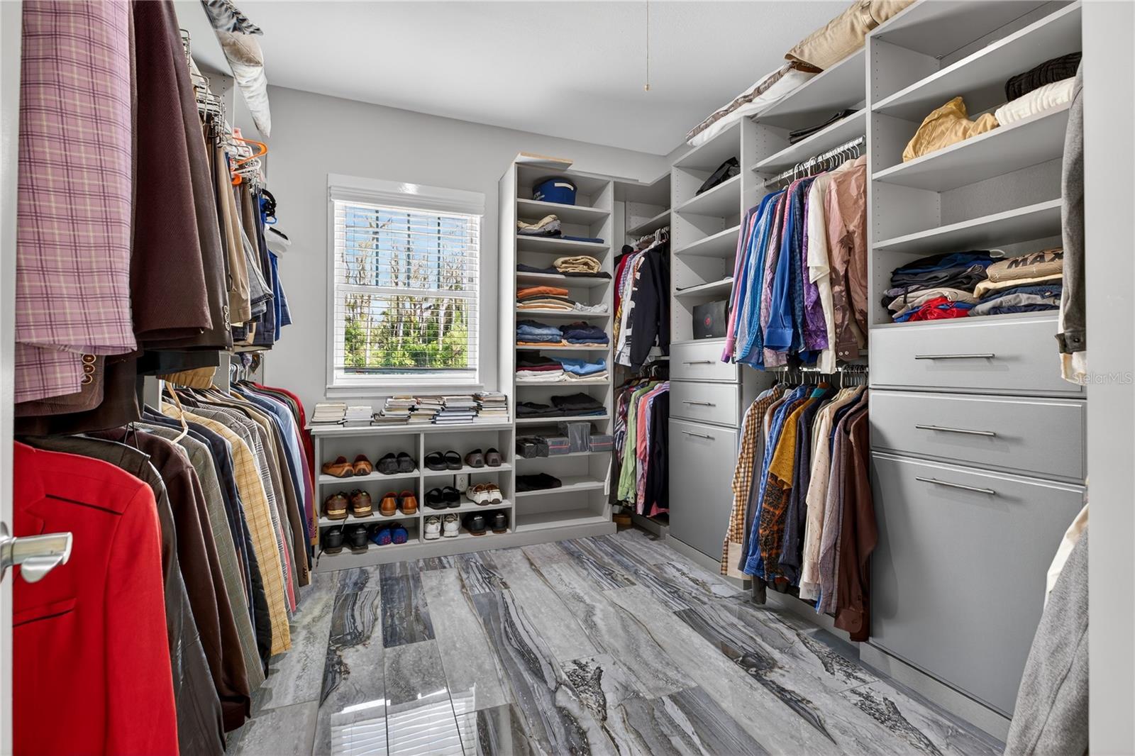 CRENSHAW LAKES - Residential