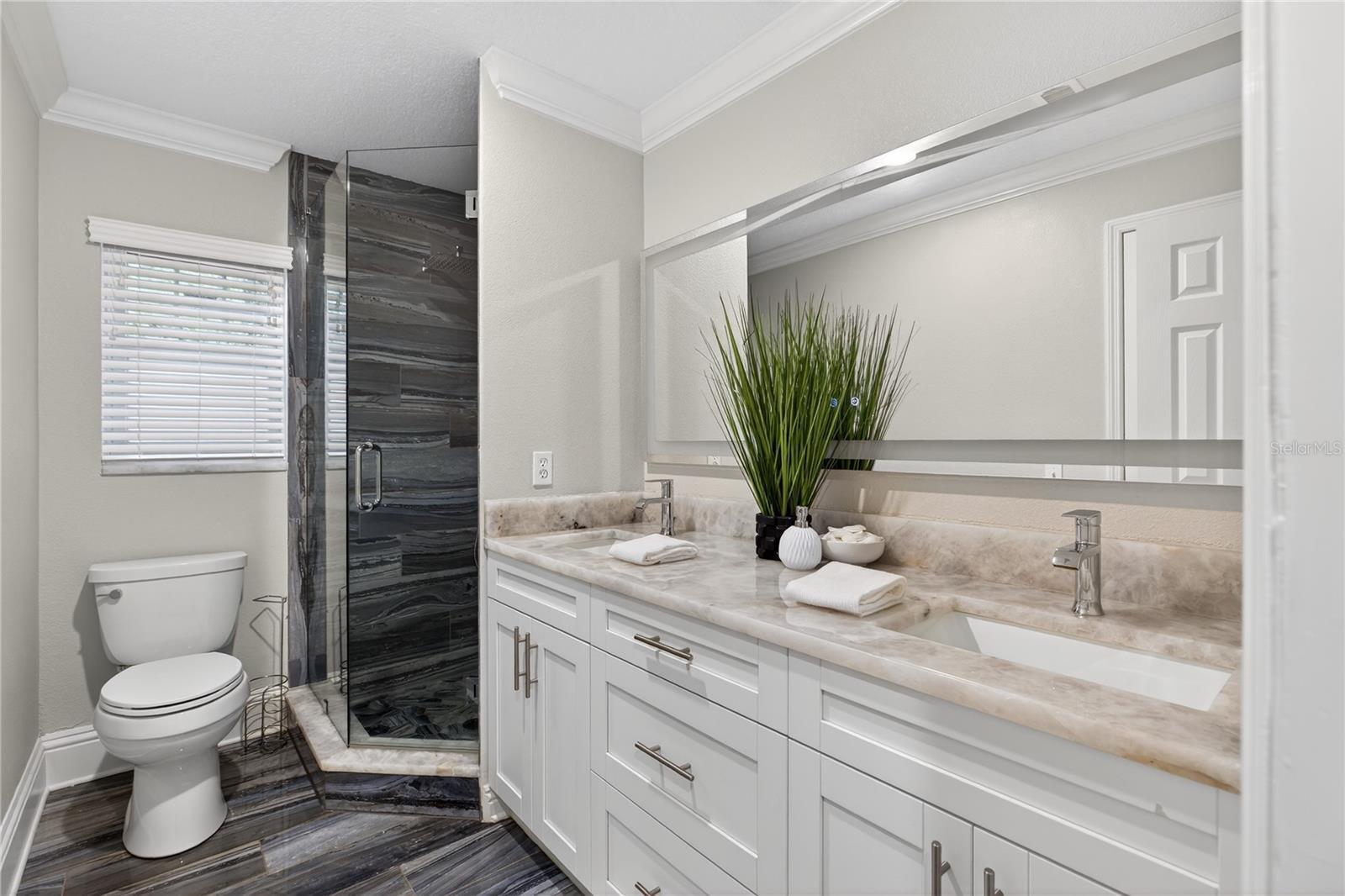 CRENSHAW LAKES - Residential