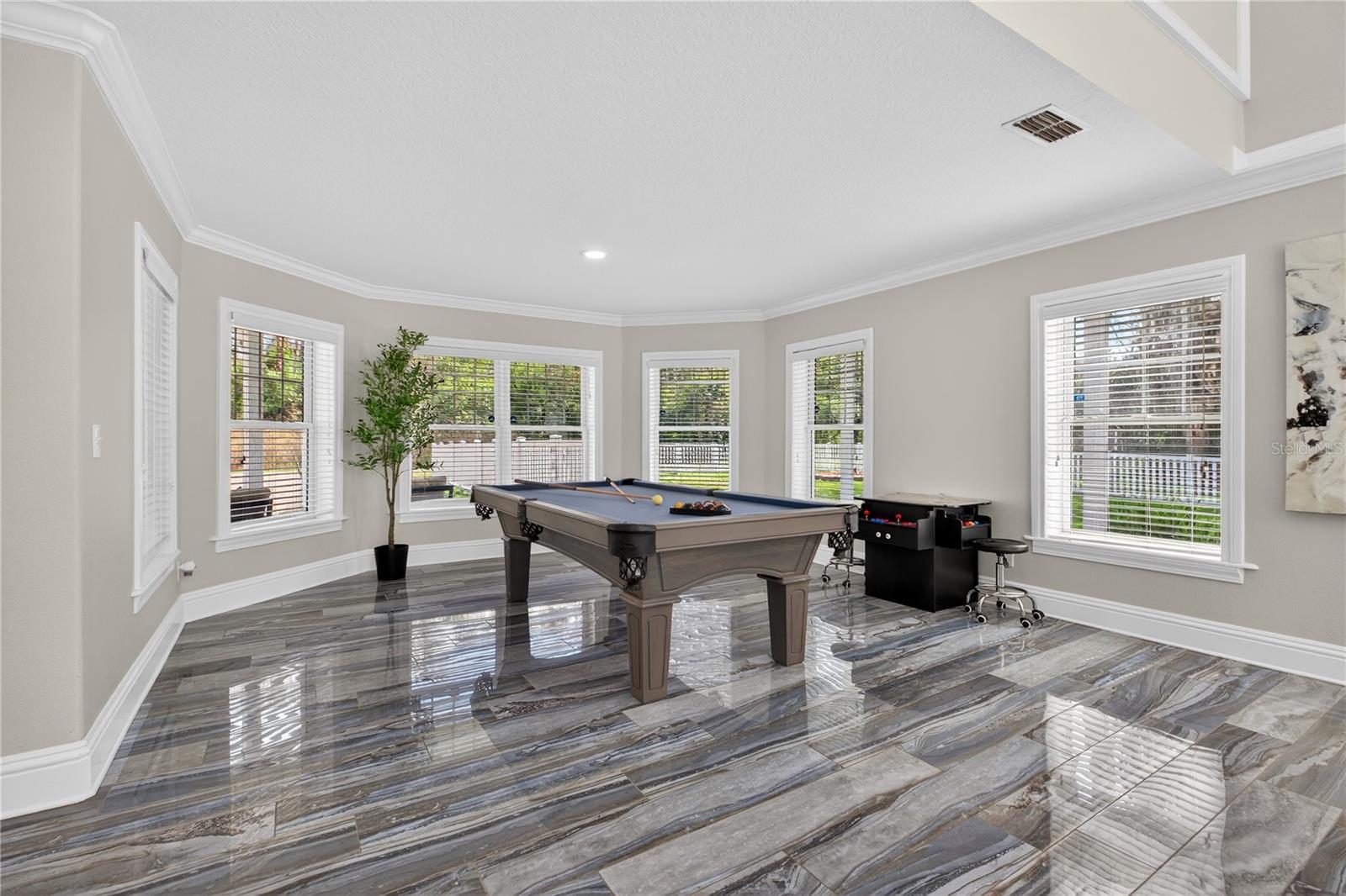 CRENSHAW LAKES - Residential