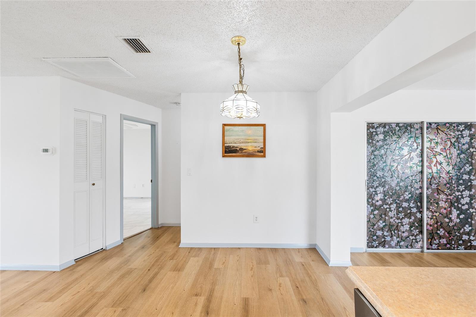 LAKES UNIT I THE - Residential