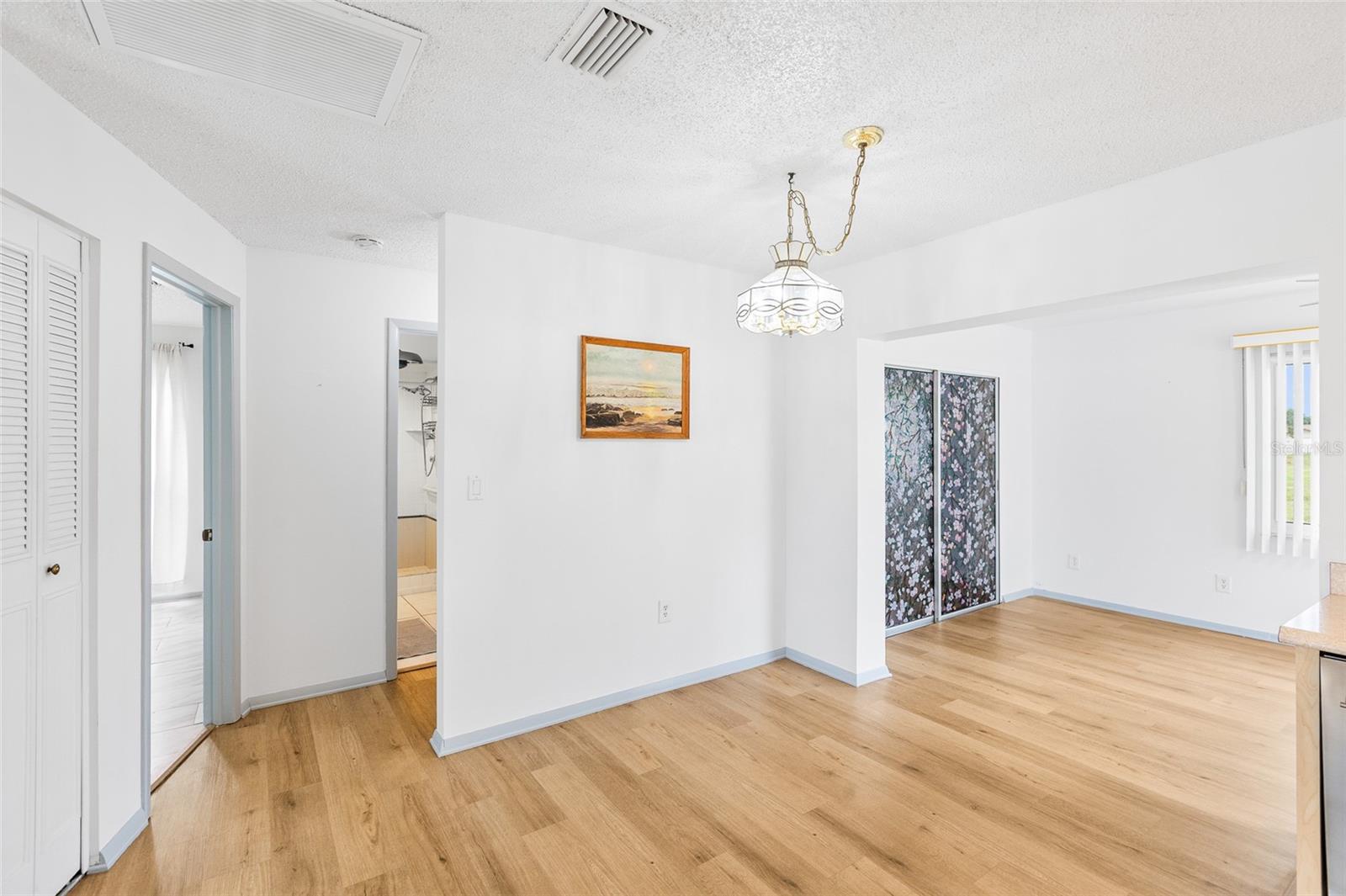 LAKES UNIT I THE - Residential