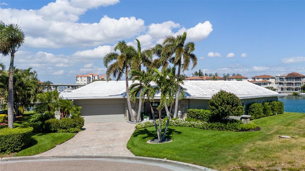 Photo of 4913 58th Avenue S, St Petersburg, FL 33715 (MLS # TB8439549)