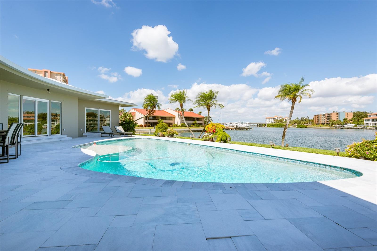 BAYWAY ISLES - Residential