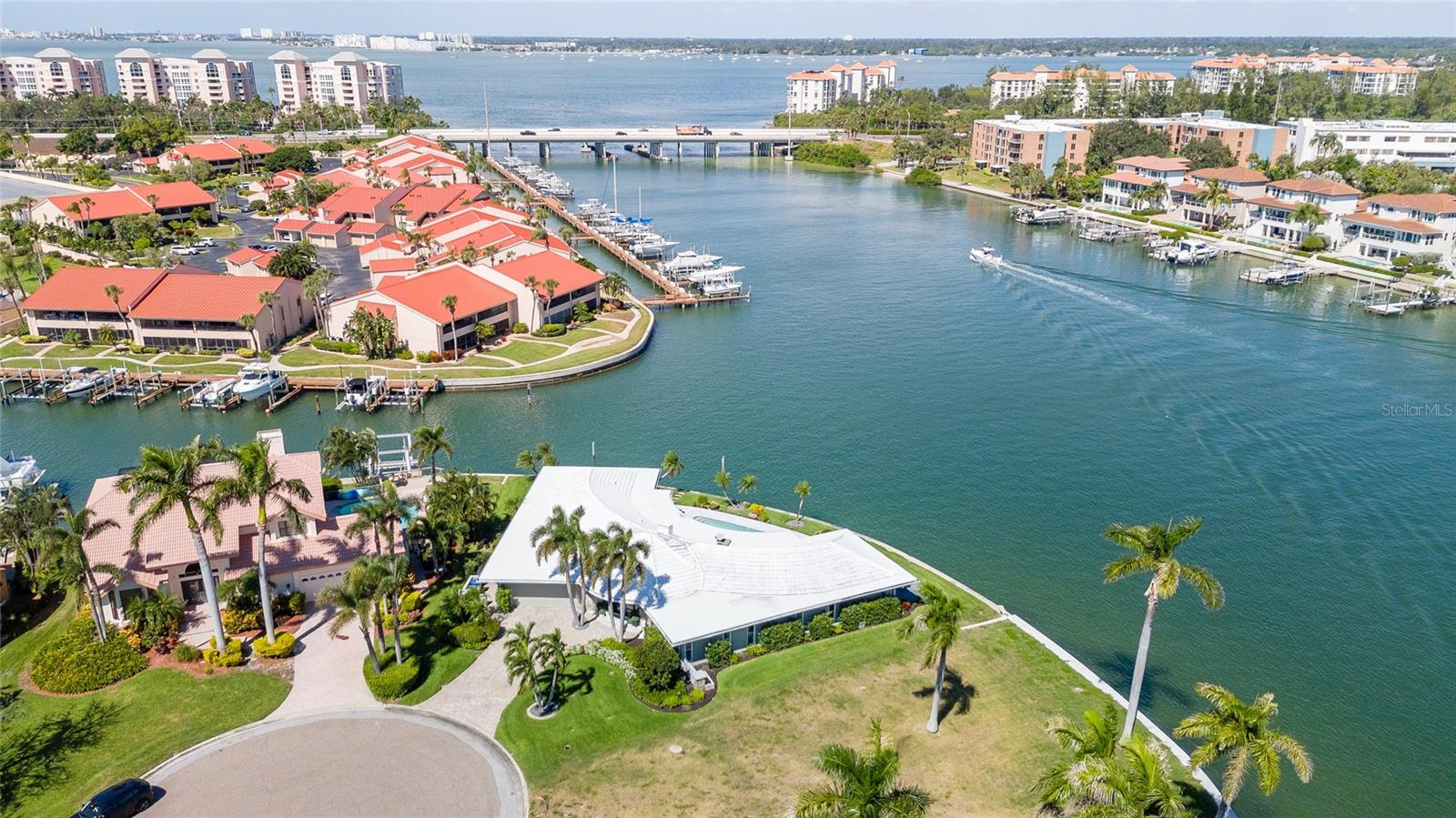 BAYWAY ISLES - Residential