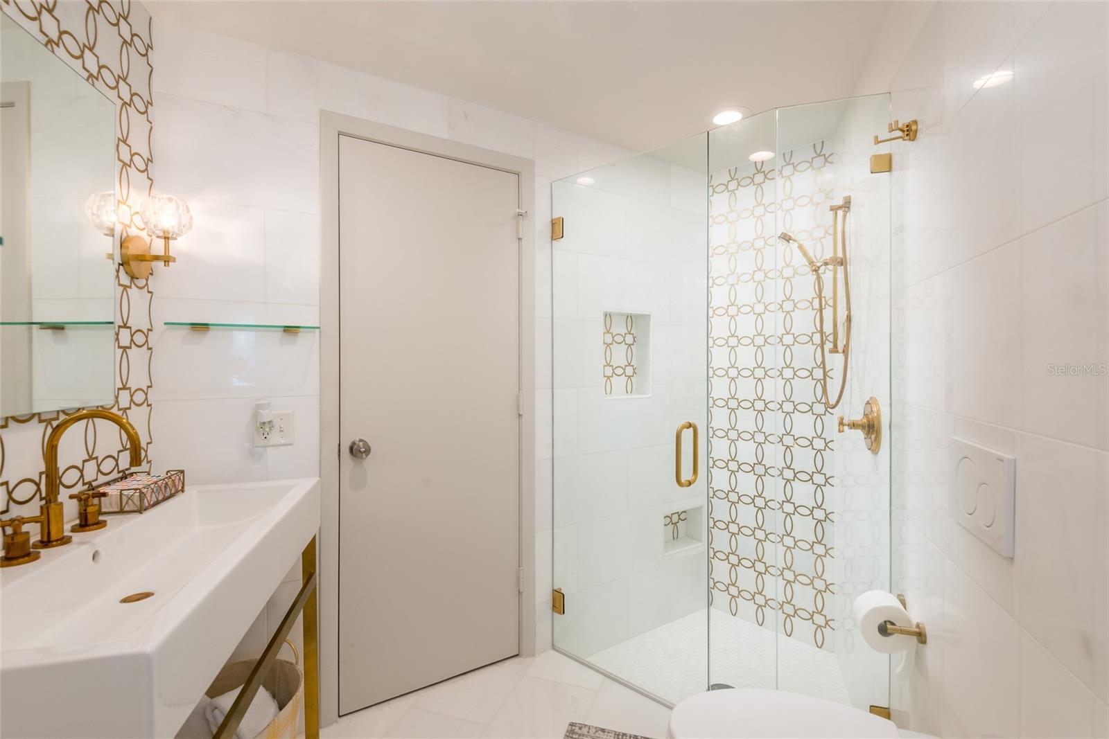 BAYWAY ISLES - Residential